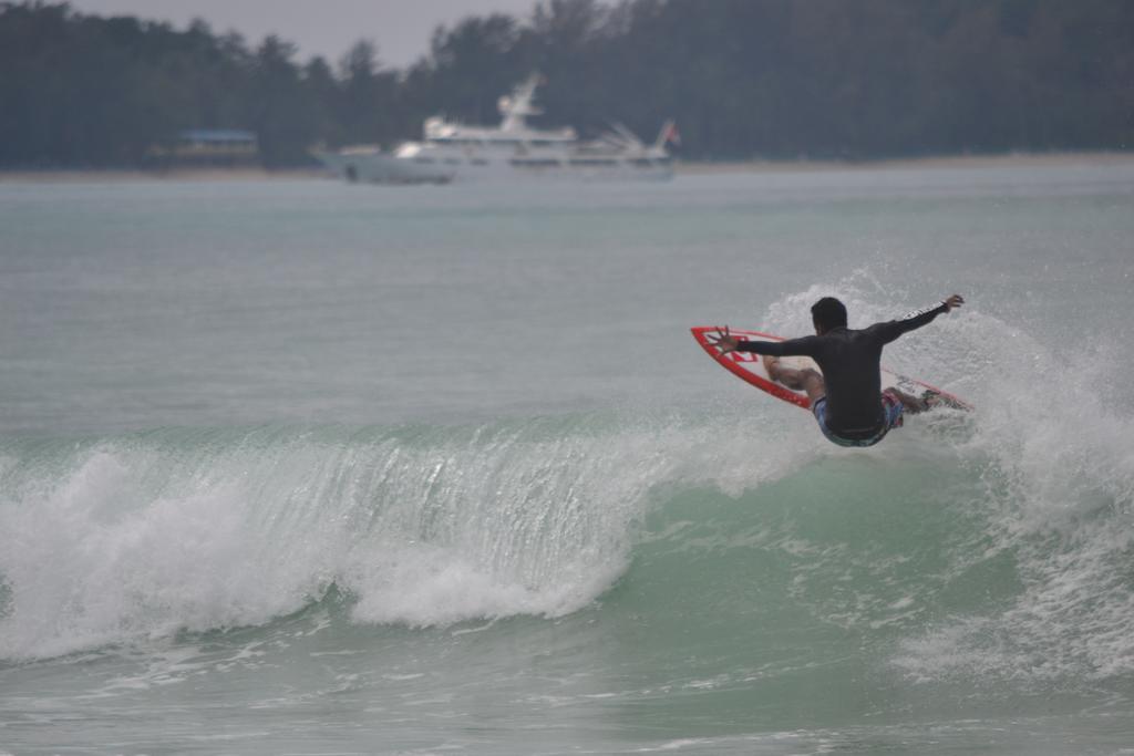 Baan Andaman Sea Surf Hotell Patong Exteriör bild