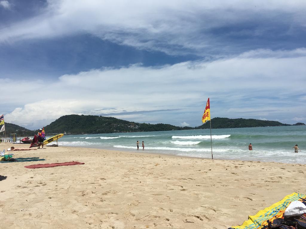 Baan Andaman Sea Surf Hotell Patong Exteriör bild