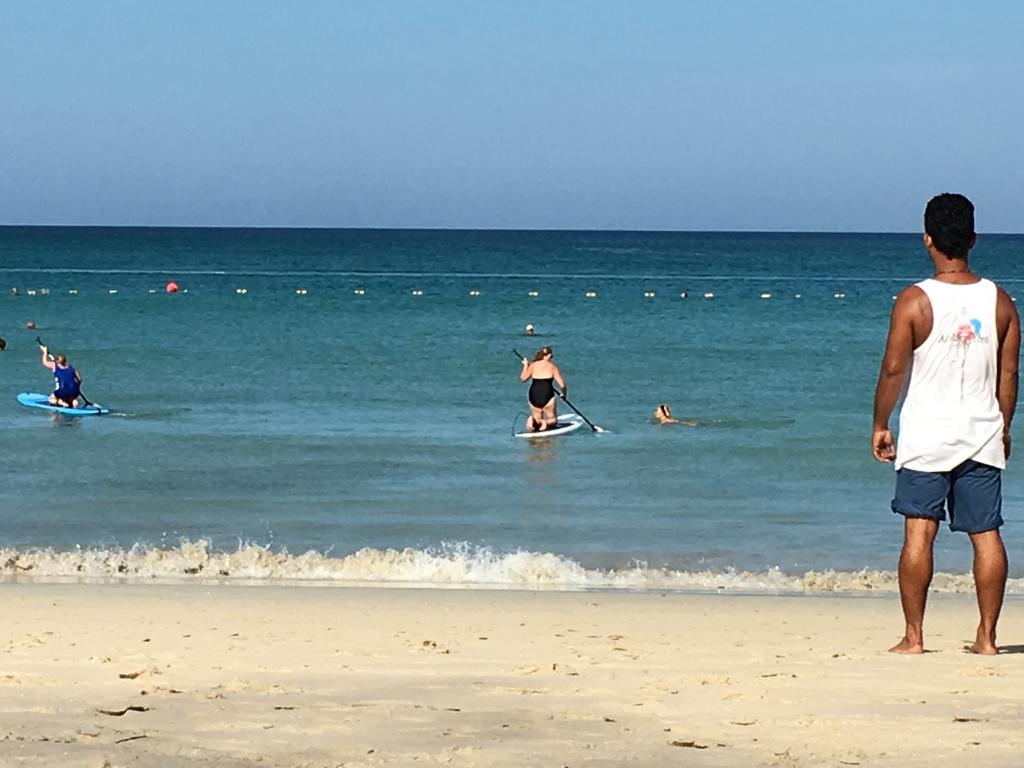Baan Andaman Sea Surf Hotell Patong Exteriör bild