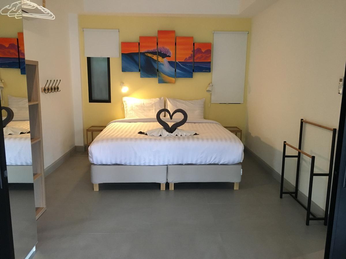 Baan Andaman Sea Surf Hotell Patong Exteriör bild
